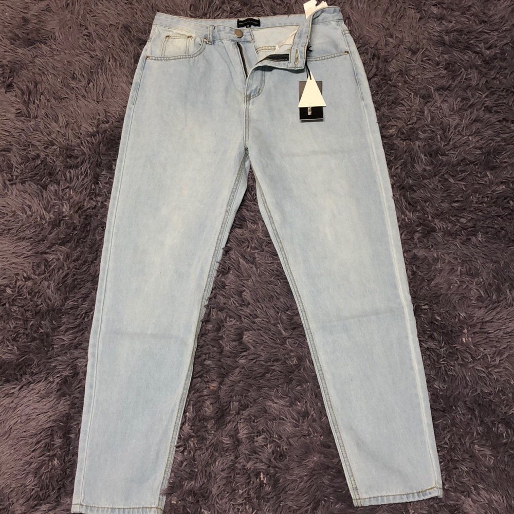 Blue Jeans with Bum Rip